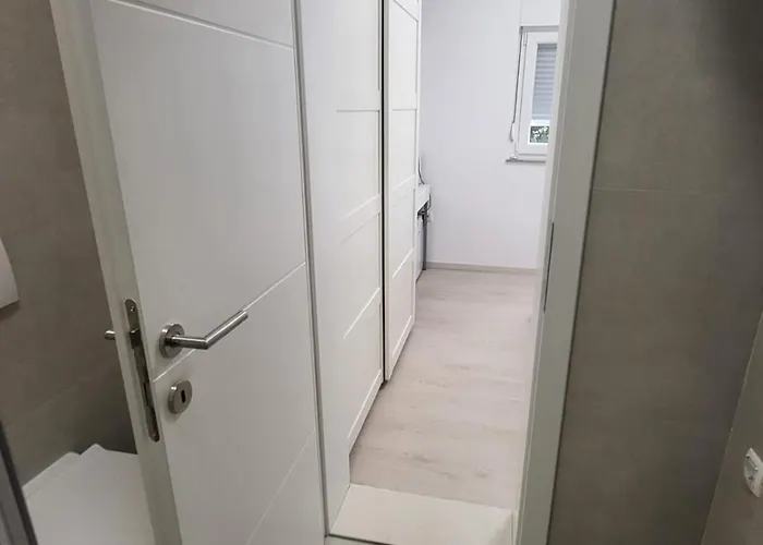 Room Natali